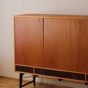 Oscar Edv. Ekelunds Snickerifabriks Ab Virserum Sideboard