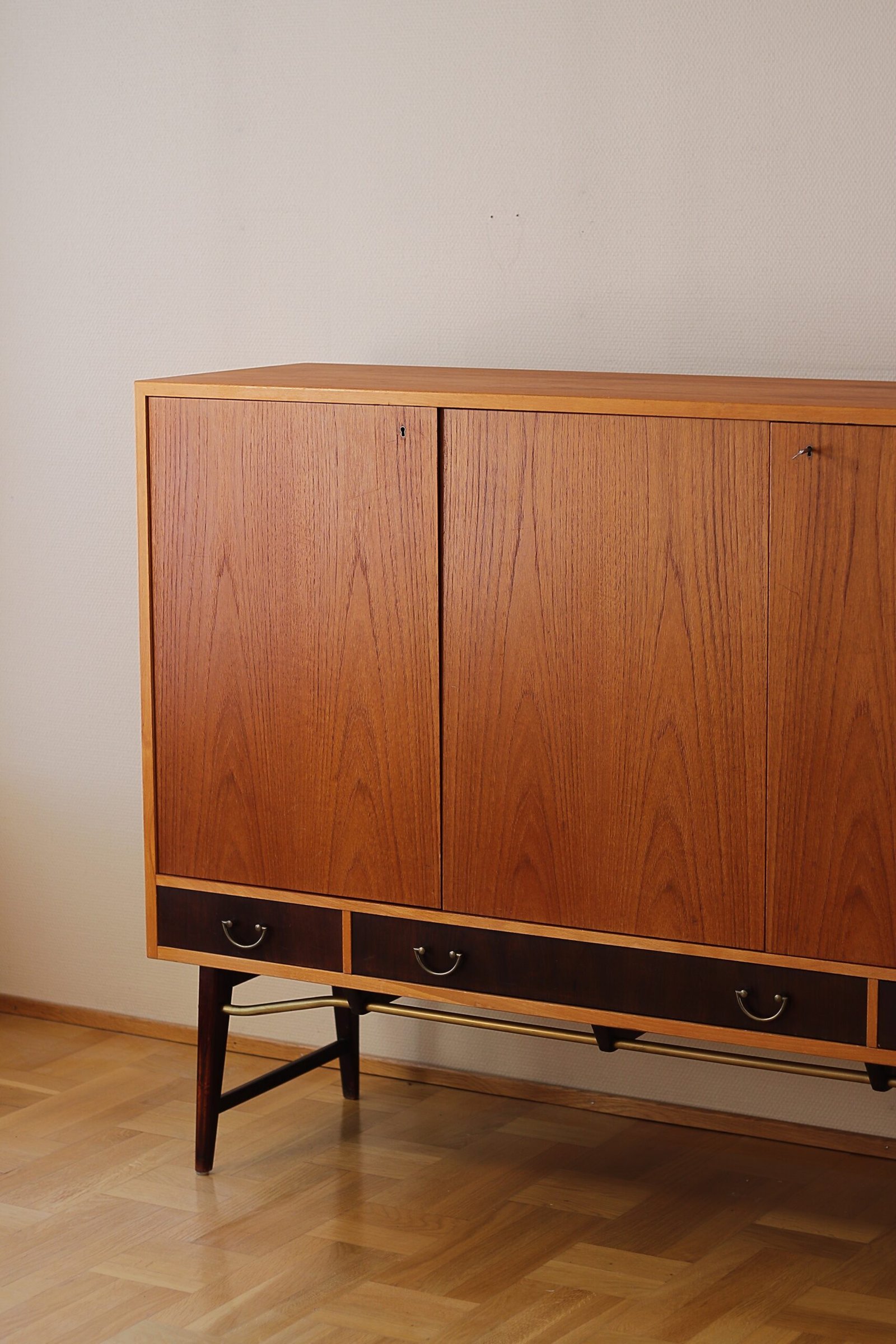 Oscar Edv. Ekelunds Snickerifabriks Ab Virserum Sideboard