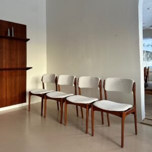 Erik Buch model 49 by Odense Møbler (set)