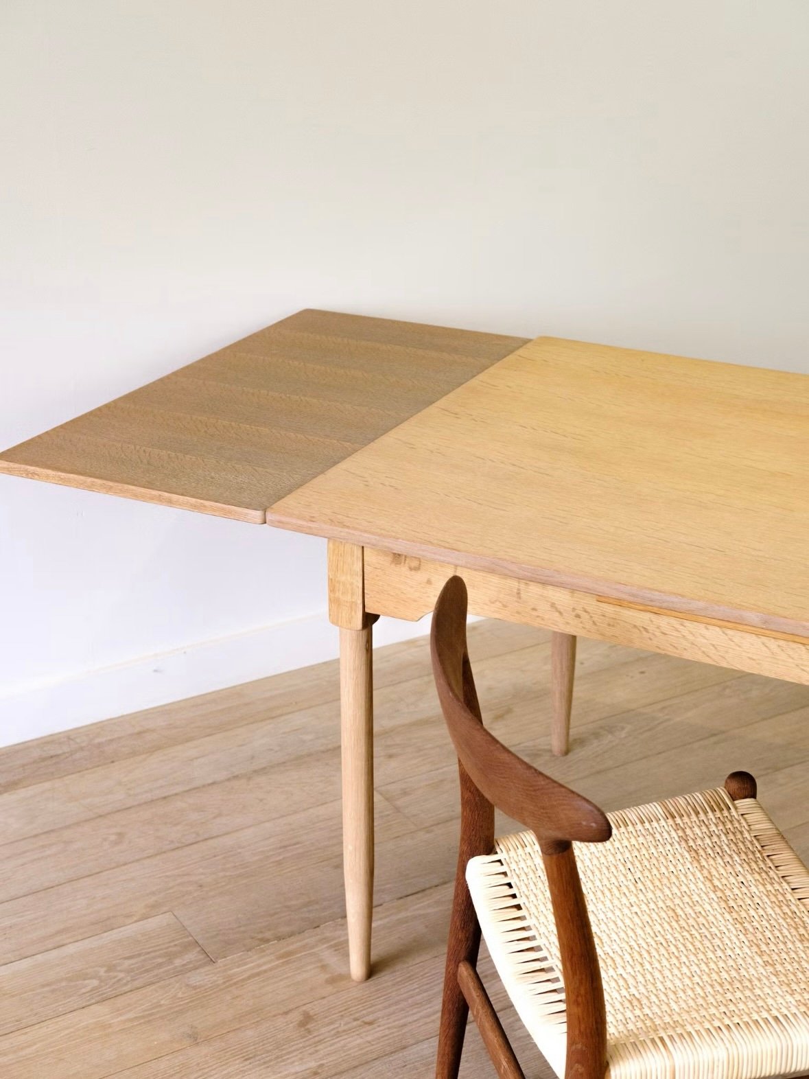 Danish Leaf Oak Dining Table - Image 9