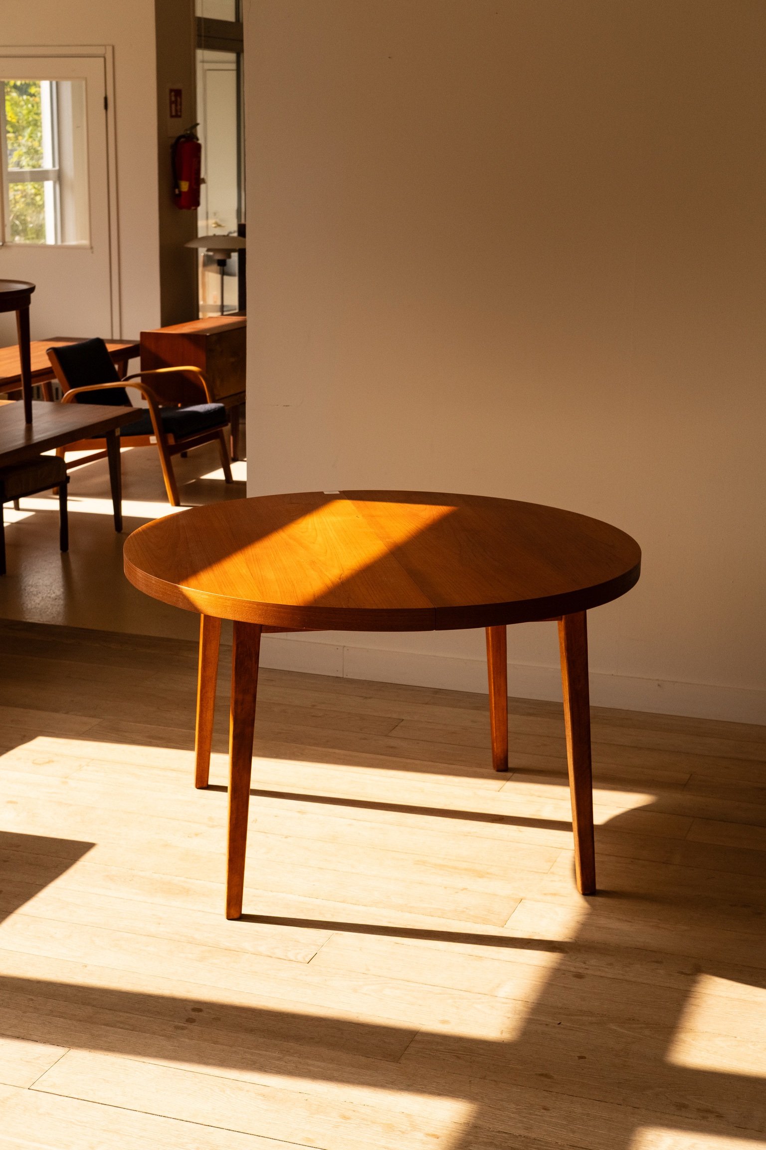 Finnish Round Extendable Teak Dining Table - Image 7