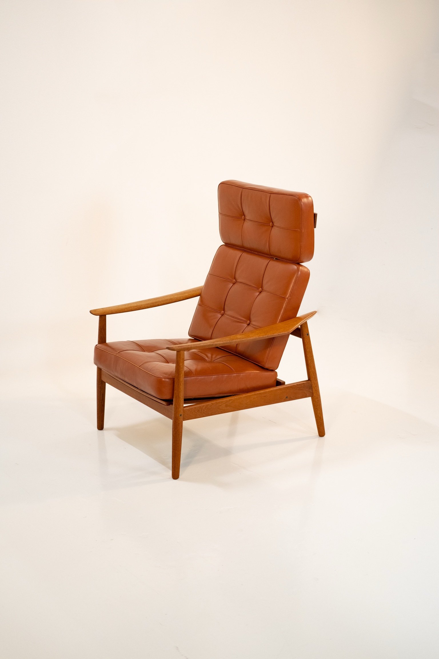 Arne Vodder FD164 Teak Lounge Chair
